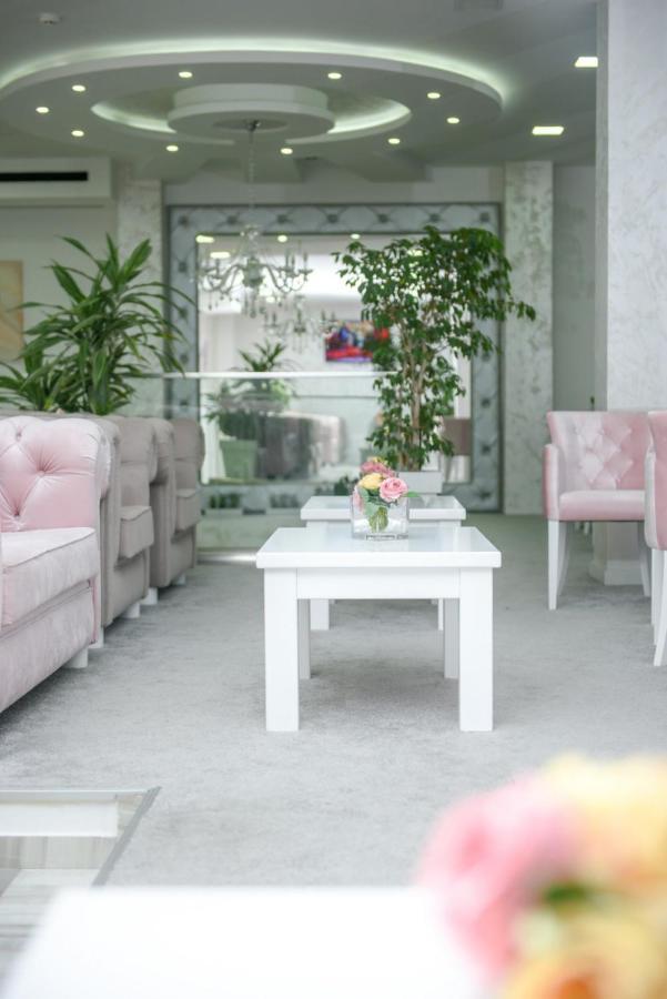 Sunny Hill Garden Bed and Breakfast Stara Pazova Buitenkant foto